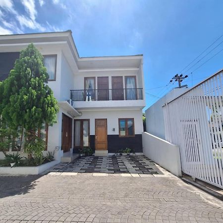 Gated 3Br Residence - 10 Mins From Malioboro Yogyakarta Extérieur photo